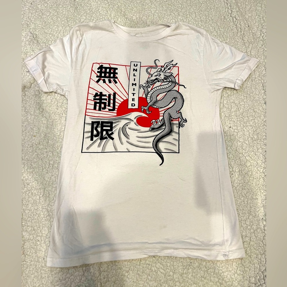 Graphic T shirt. Size Large.